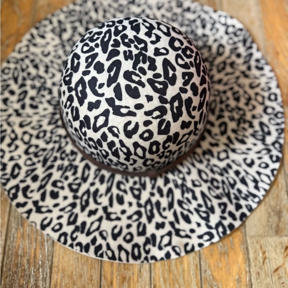 Scala Pronto womens hat Leopard Pattern Sun Hat  #beachhat#coastalcowgirl#rodeo - Picture 4 of 6